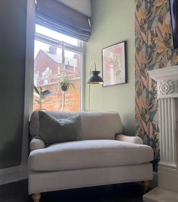 Spacious modern house near the beach