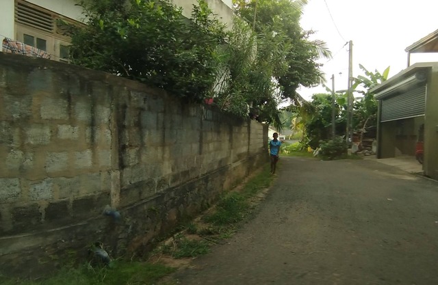 Spacious Mountain-View Home with AC, Pet-Friendly & Secure , in Galle.