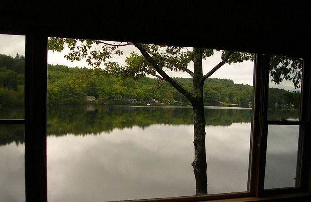 Spacious newer upscale home on Lake Todd