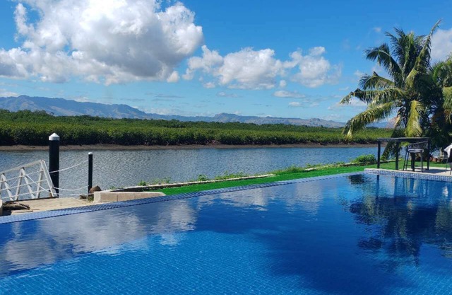 Spacious Oceanview Villa – 7BedRooms, Private Pool, Near Nadi Airport
