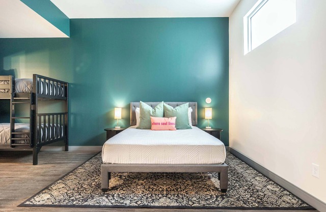 Spacious Otis and Etta Inspired Stay Walk Score 63