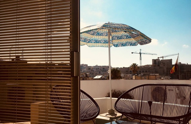 Spacious penthouse centrally located between Sliema, St. Julians and Balluta Bay