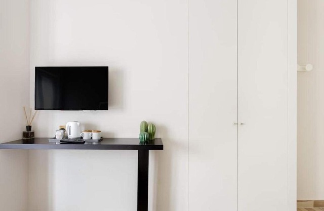 Spacious Private Ensuite Room for 3 people