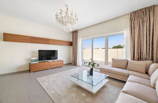 Spacious & Private Townhome | 5 mins drive to Al Maktoum Airport