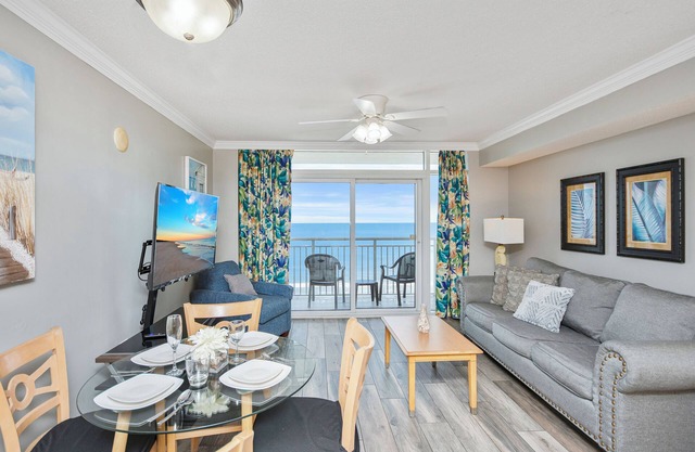 Spacious REAL 1 bedroom condo in enjoyable Myrtle Beach with Pools, Lazy River