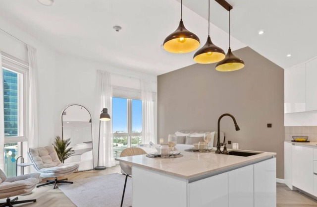 Spacious refurbished Studio steps away from metro