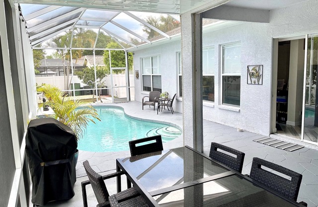 Spacious Renovated Home w/Pool Near Gulf Beaches