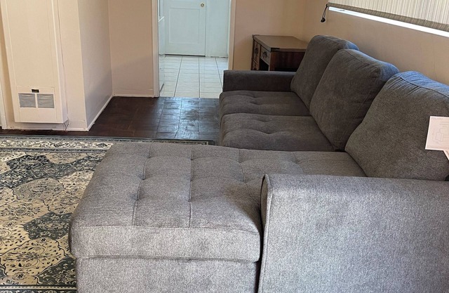 Spacious Single Apt D In Santa Monica