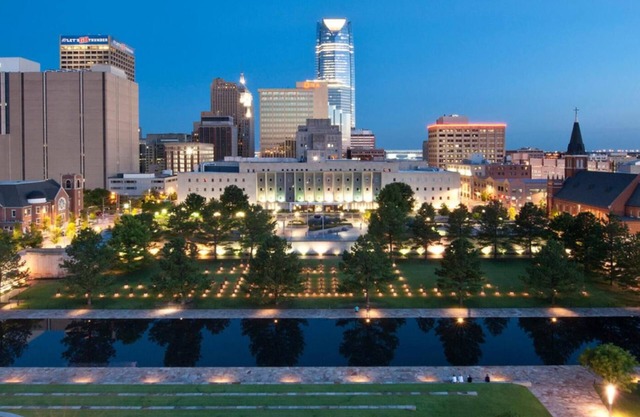 Spacious Urban Oasis Near Plaza District | Latest Amenities #16