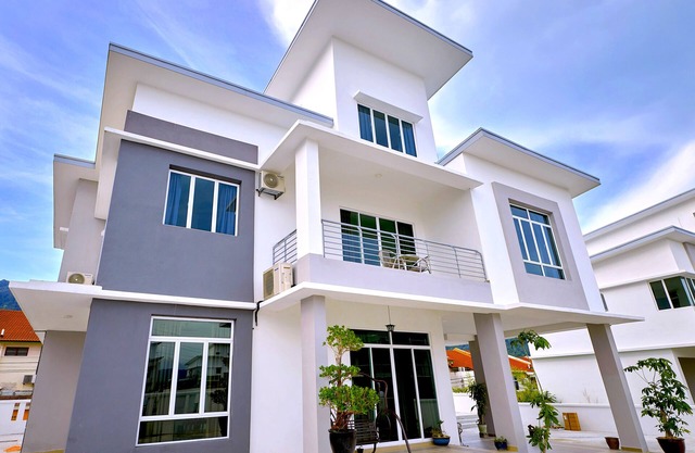 Spacious Villa ❃ 3 floors/6br/6.5ba