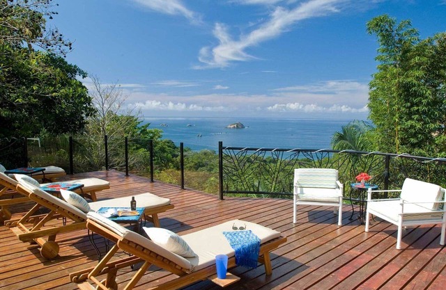 Spacious Villa, 3 Pools, Rooftop Sundeck, Ocean Views, Chef Included