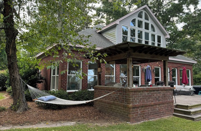 Spacious waterfront house with private dock and mooring in lovely Lake Waccamaw