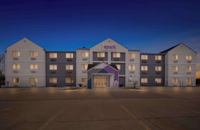 Spark by Hilton Moline Quad Cities