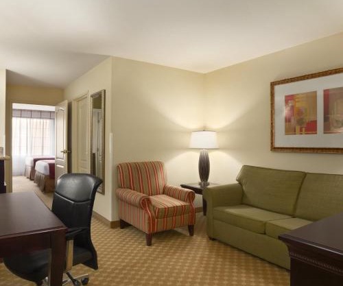 Spark by Hilton Washington Meadowlands Blvd