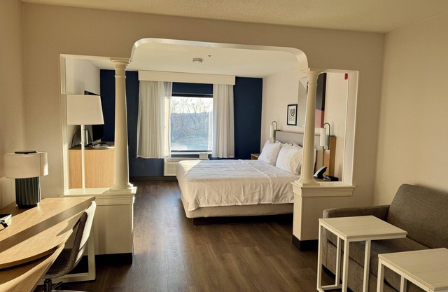 Spark by Hilton Woburn Boston