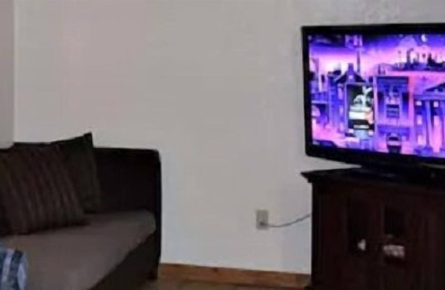 Sparkly Clean - Private - Pets.. -See Our Video-Bison Trail- Livingston, Montana