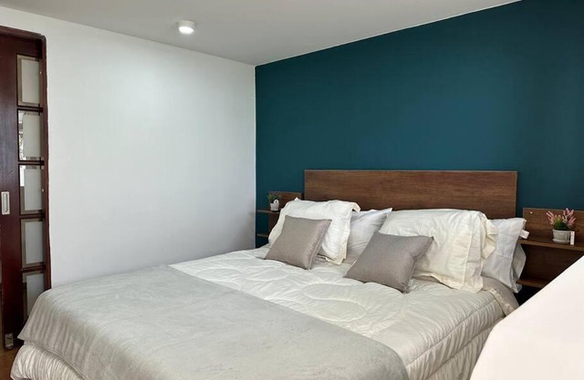 Spectacular Double bedroom III