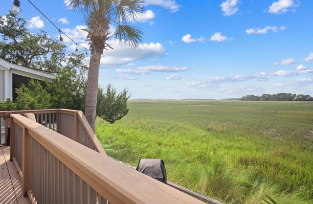 Spectacular Sunset Views, Quiet Location, Golf Cart Included, Private Deck - 7 Periwinkle Court