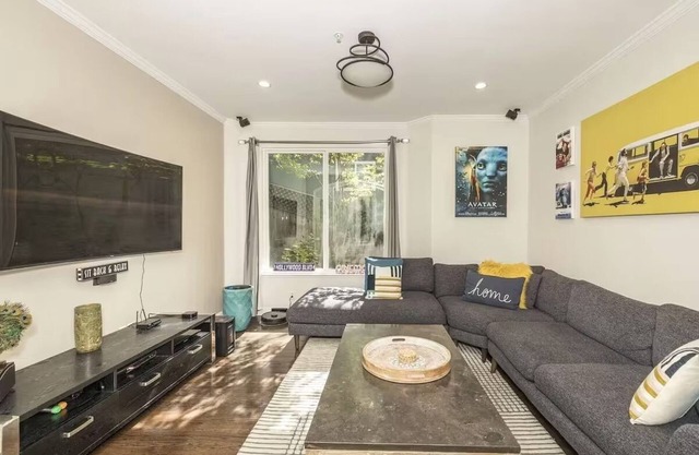 Spectacular Valley Views 6-bedroom house with WiFi, AC in charming Emerald Hills