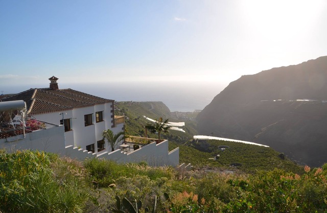 Spectacular view 'Das Casa LoRu' 190 m2 with heated outdoor pool