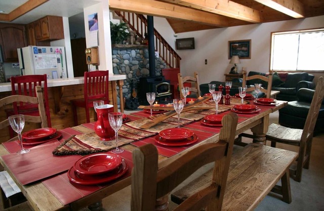 Spectacular Views, Full Amenities Access, Walk to Pools/Gym, Sledding out back!