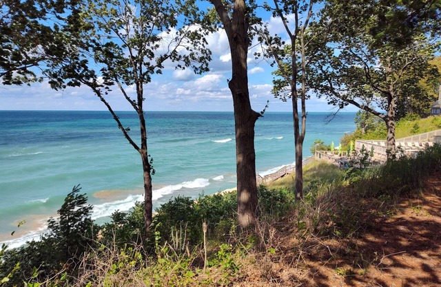 Spectacular Views over Lake Michigan from Luxury 2BR/2.5BA Townhome on Sand Dune