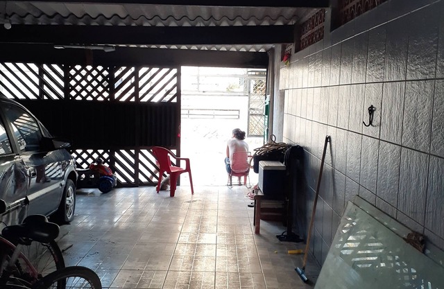 Spend a day at the beach without spending too much, home two blocks from the beach.