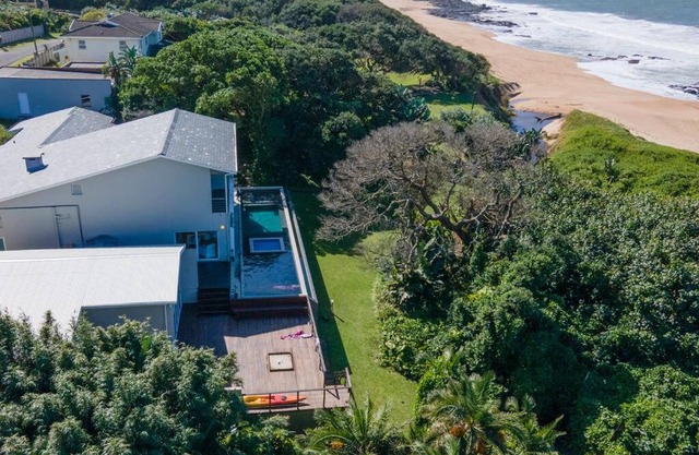 Splash Rock Beachfront Villa