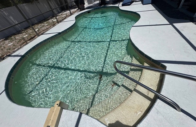 “Splash, Soak & Socialize: Your Backyard Paradise Awaits!”