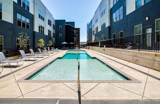 Sports Fan's KING SUITE downtown with POOL & GYM