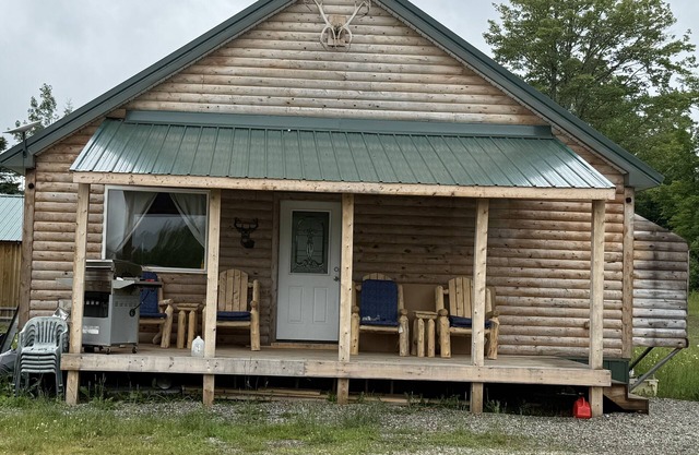 Sportsman's Paradise Katadhin Area Cabin Sleeps 10-15 Four Season