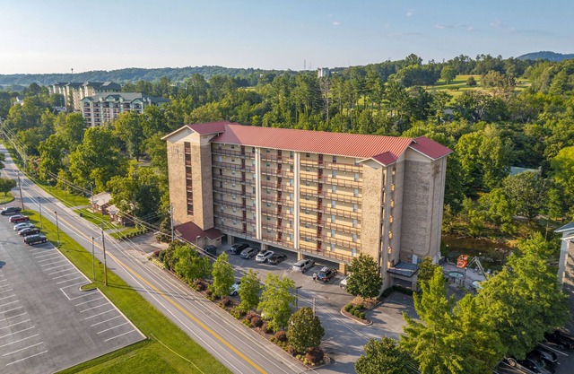 Spring and Summer Dates Available - Discounted Rates - Cedar Lodge