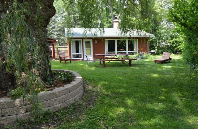 *SPRING DISCOUNT!* (See description) Two Bedroom Cottage with Private Beach!