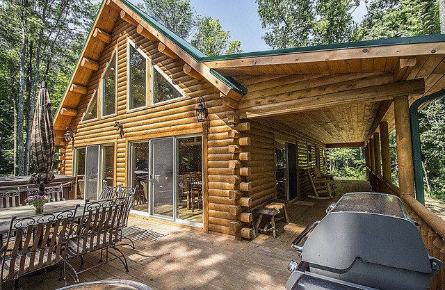 SPRING IS IN THE AIR! BOOK YOUR SPRING GETAWAY NOW!