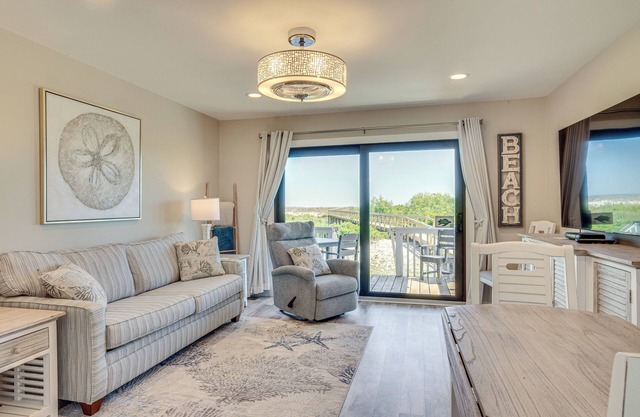 St Helena Island Condo w/Beach Views & Porch!