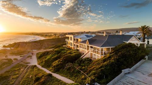 St Helens - Absolute Ocean Frontage - 1 The Strand Port Elliot- Linen Included