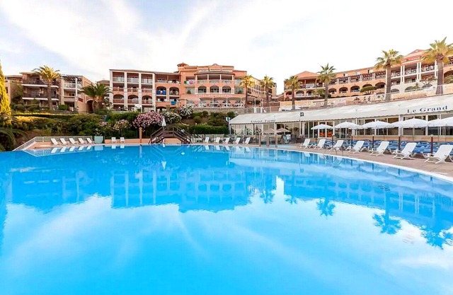 St Raphaël, Village Cap Esterel, Appartt2 Vue Mer, Golf, Clim, 5 Piscines Jardin