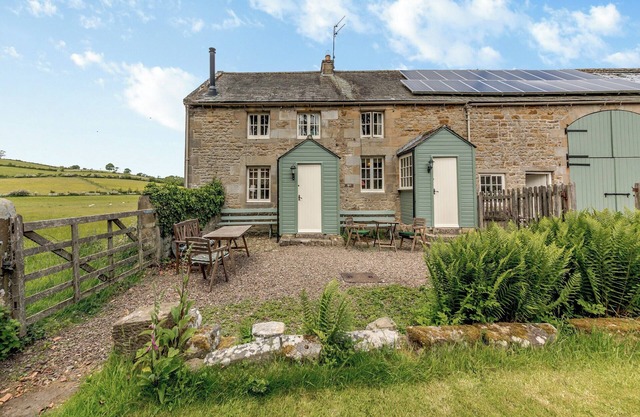 Stable Cottage - 26032