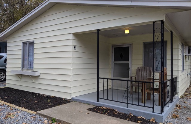 Stand alone cabin, sanitized, full kitchen.