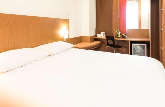 Standard Double Room Near Workshop Cafe