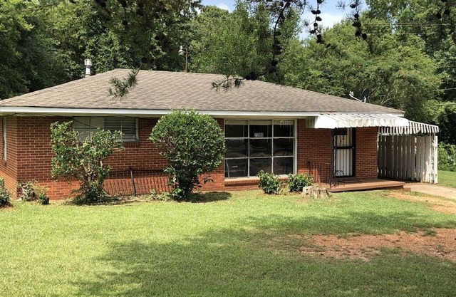 Standard home near colleges, hospitals, shopping and more!