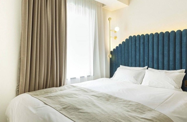 Standard Queen Room only THE KNOT Stay with roof/Hiroshima Hiroshima