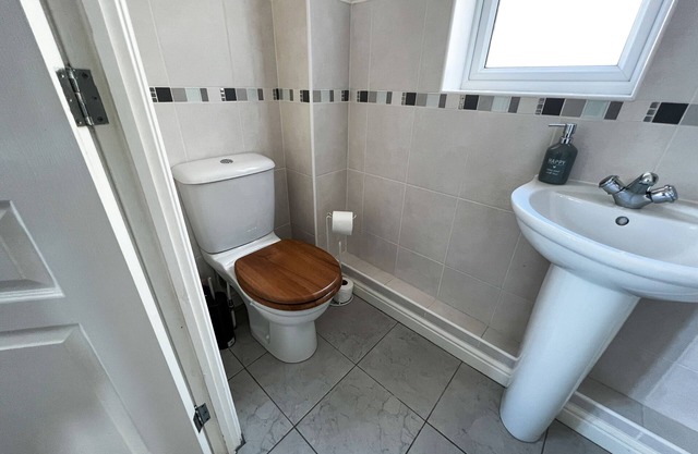 Starview Apartment-Bruff