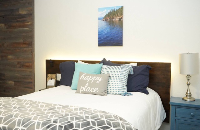 Stay, Play and Explore in Beautiful Downtown Coeur d' Alene