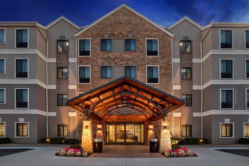 Staybridge Suites Omaha 80th and Dodge by IHG