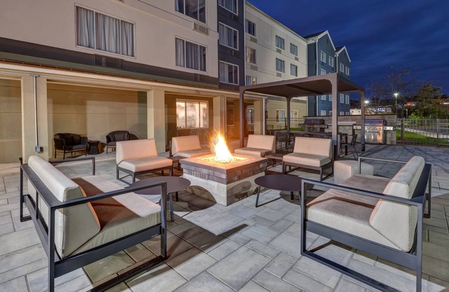 Staybridge Suites Pittsburgh Airport by IHG