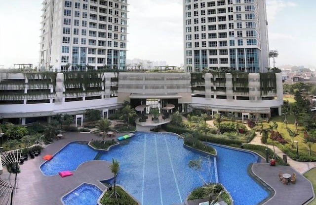 Staycation Jakarta Kensington Royal