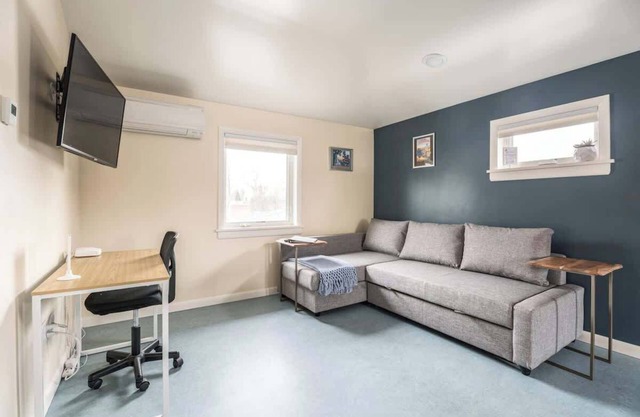 #StayinMyDistrict East End Spud Nest