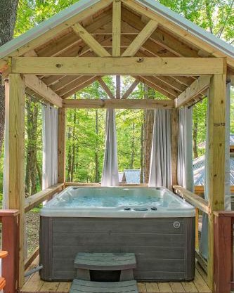 Stefan Cabin Nature-nested Tiny Home Hot Tub