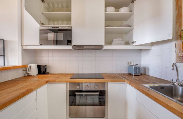 Stellar Vila de Gràcia 2BR w/City Views, by Blueground